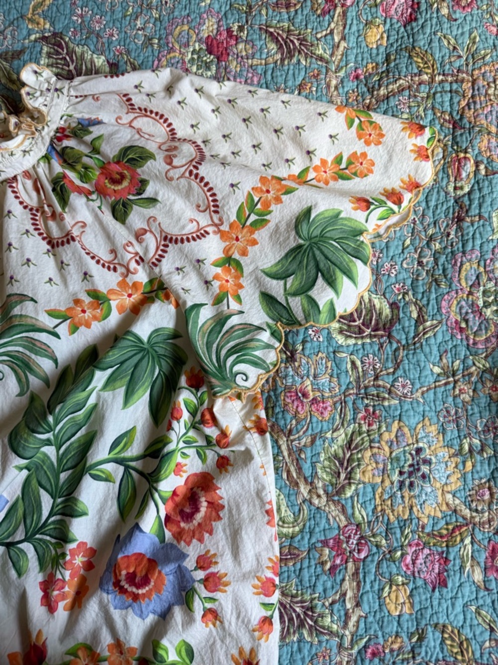 Farm Rio Short-Sleeve High-Neck Printed Blouse - Picture 11 of 11